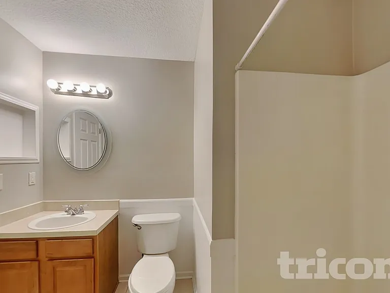 272 Silver Glen Ave — Photo 18