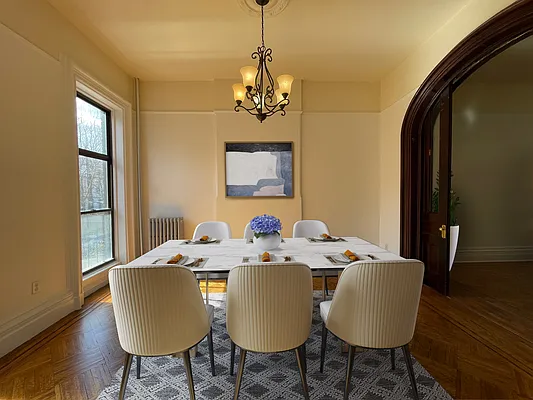 Rented by Compass | media 7