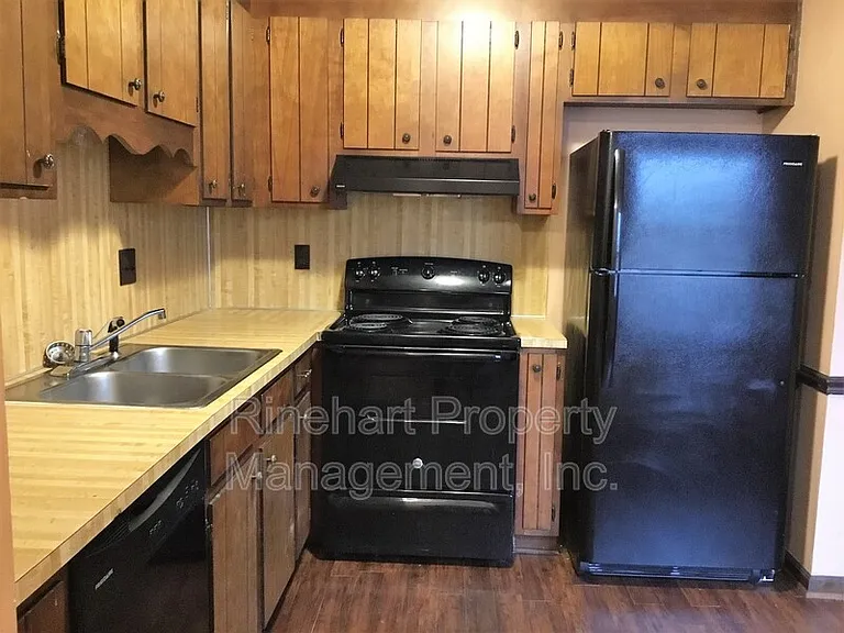 285 S Herlong Ave #F — Photo 7