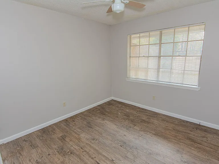 1665 Northwood St — Photo 7