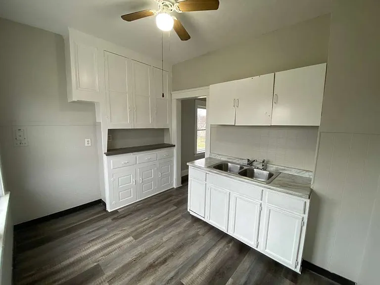 7918 Force Ave #2 — Photo 12