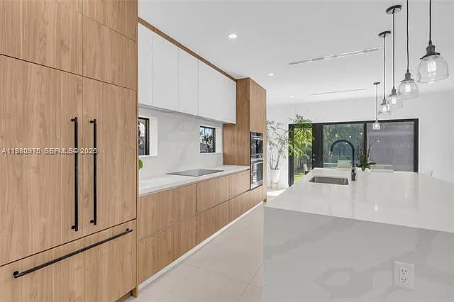 2029 SW 62nd Ave — Photo 9