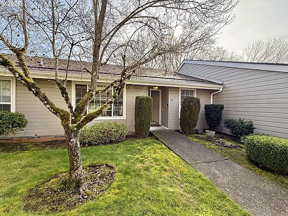 3rd image of 13775 SW Scholls Ferry Rd APT 11