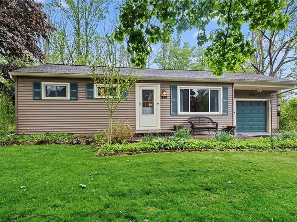 880 Joran Dr, Webster, NY 14580