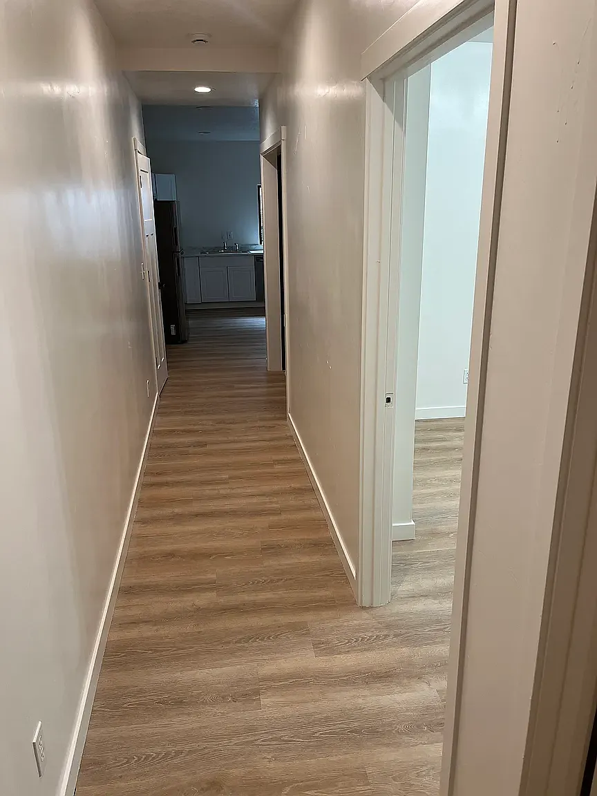 2 bed, 1200 sqft, $2,300 — Photo 4