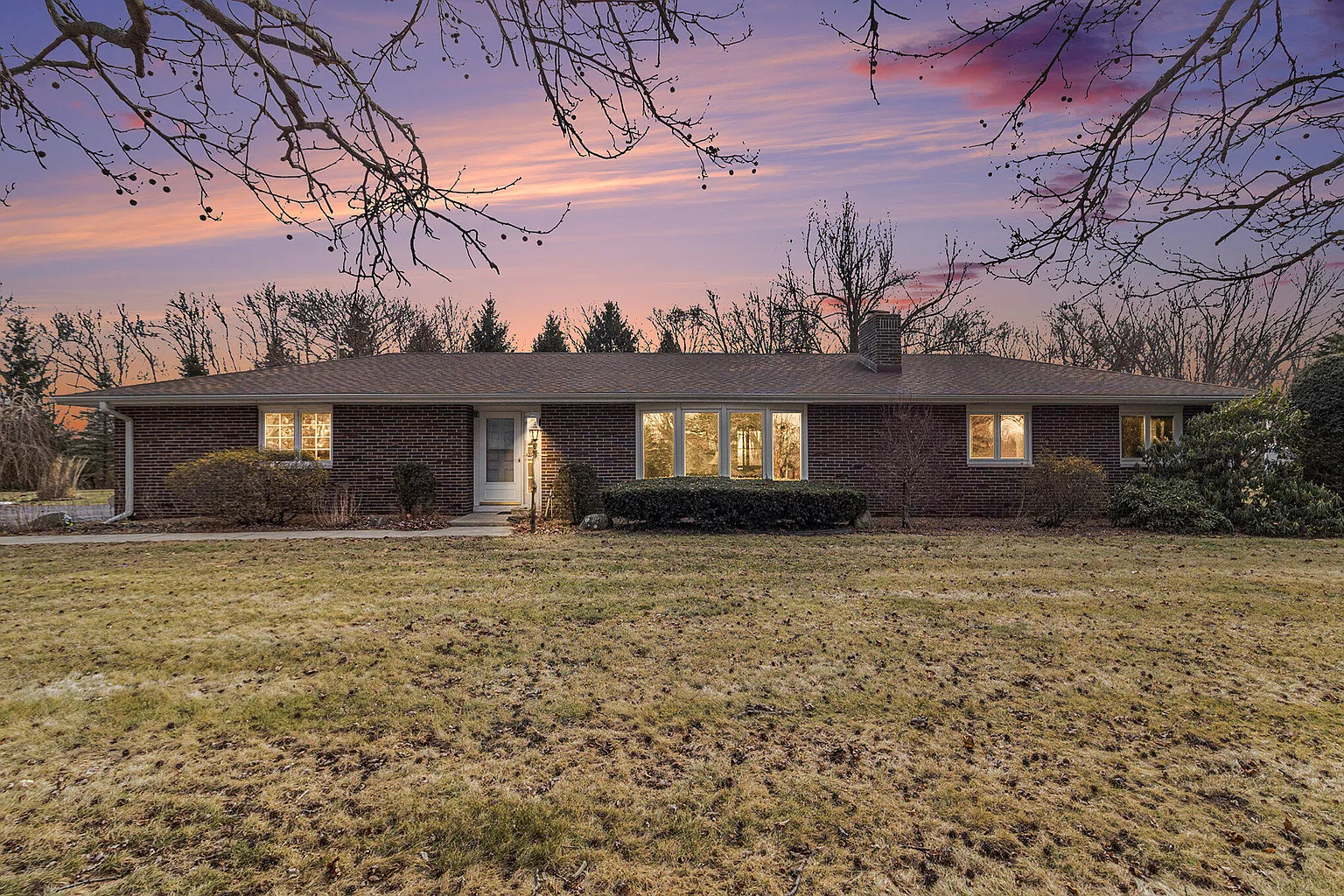 2452 W Joliet Rd photo 1