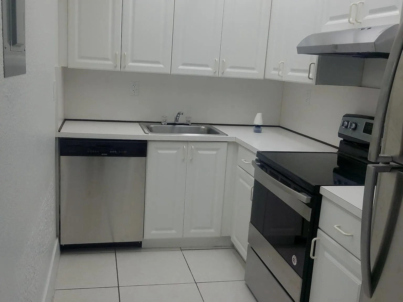 1 bed, 660 sqft, $1,350 — Photo 2