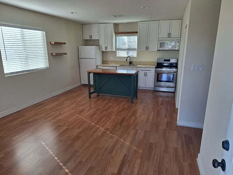 3809 Rose Ave #A — Photo 3