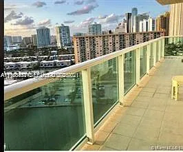 Arlen House East Condo — Photo 3