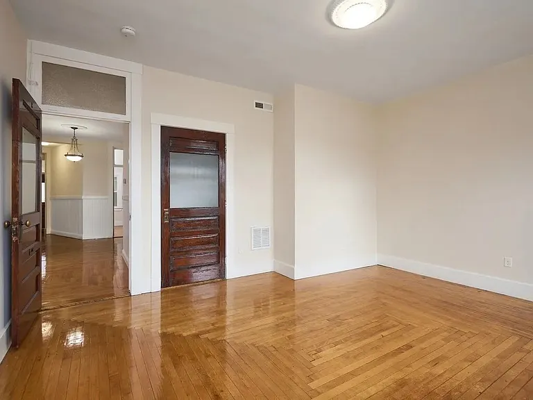 15 Hamilton St #1 — Photo 12