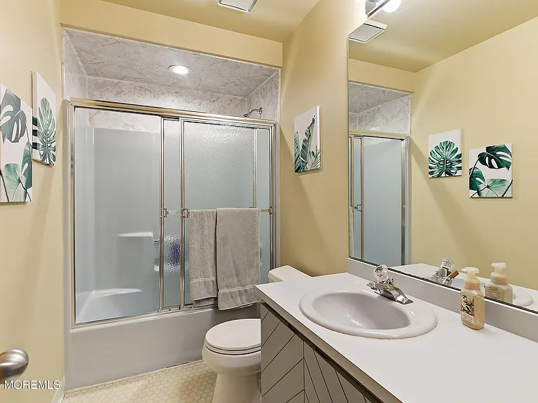 21 Brown Ave #1 — Photo 14