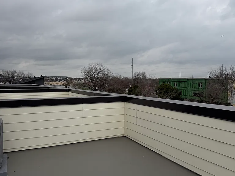 2203 Hondo Ave #203 — Photo 22