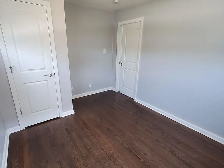 514 Lakeview Ave. (4 Unit) — Photo 8