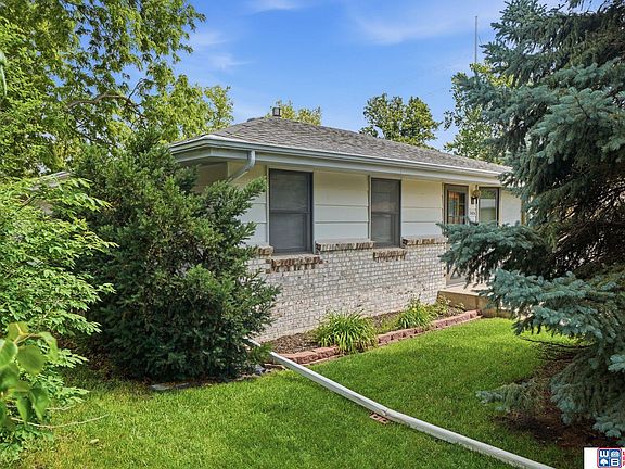 2nd image of 5434 Bancroft Ave