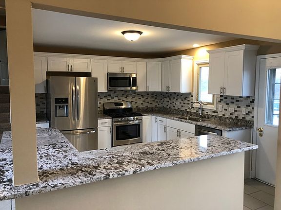 4th image of 11984 S Pinecreek Dr
