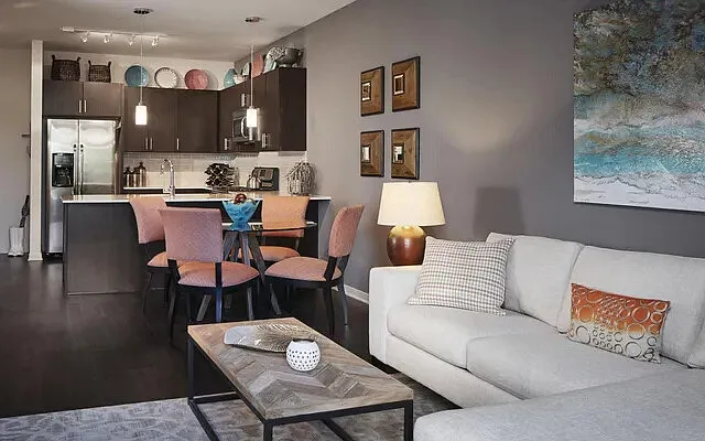 2 bed, 2.0 bath, 1105 sqft, $3,128 — Photo 4