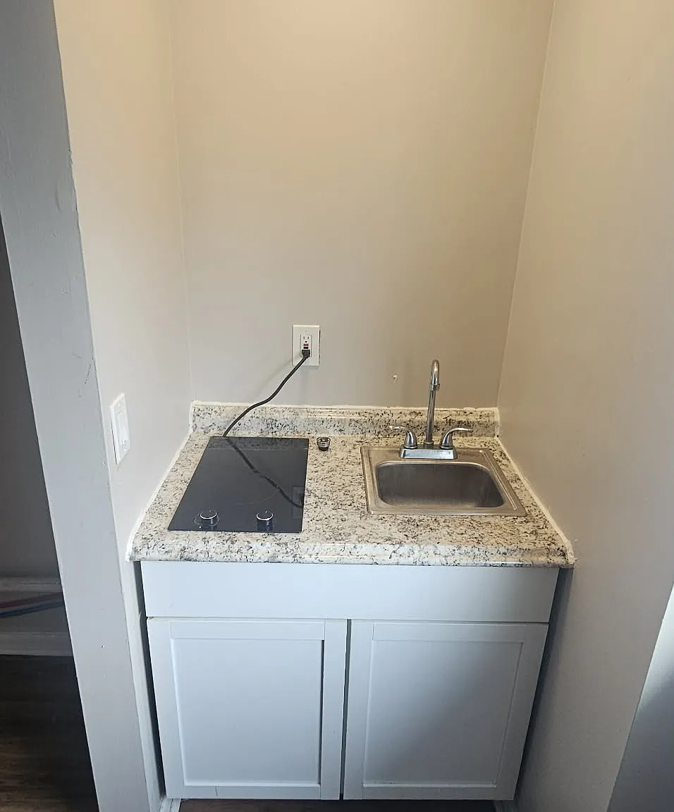 308 Court St — Photo 3