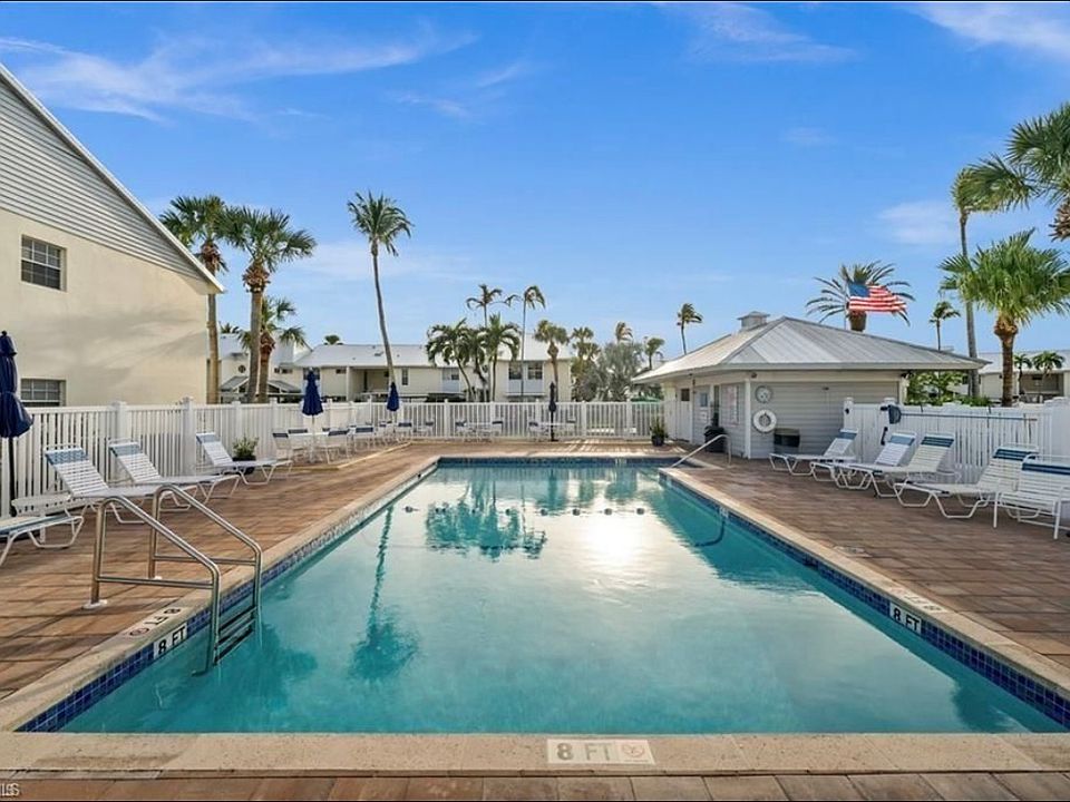 Rivers Edge pool with grill station and gazebo