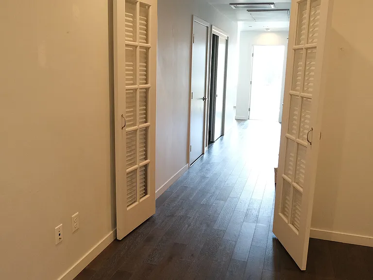 1300 N Ogden St #202 — Photo 25