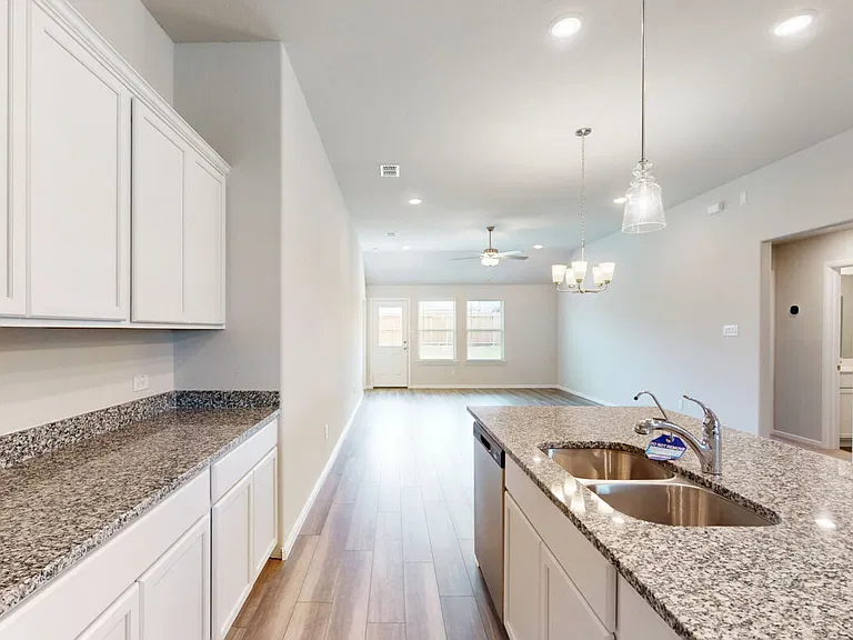 1817 Grassland Dr — Photo 13