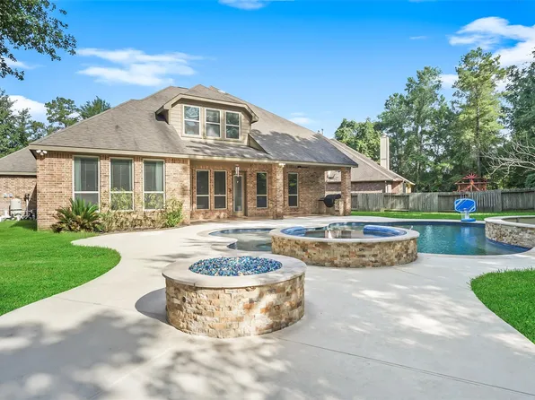 107 Jordans Pl, Montgomery, TX 77316