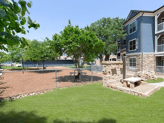 5th image of 10800 Lakeline Blvd #4746464