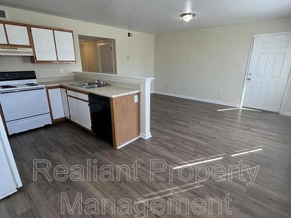 4th image of 276 Grinder Ct