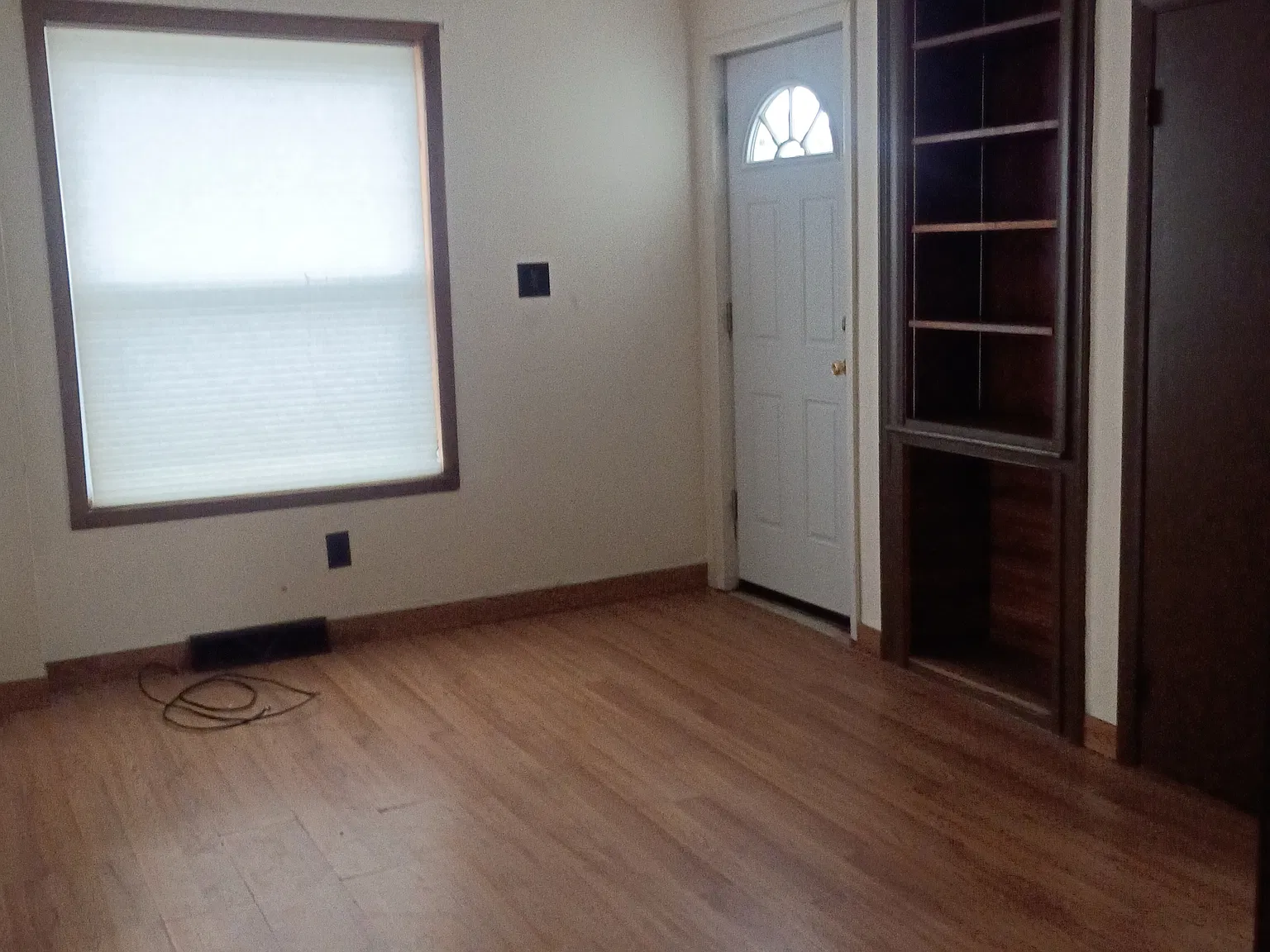 3 bed, 820 sqft, $1,500 — Photo 1