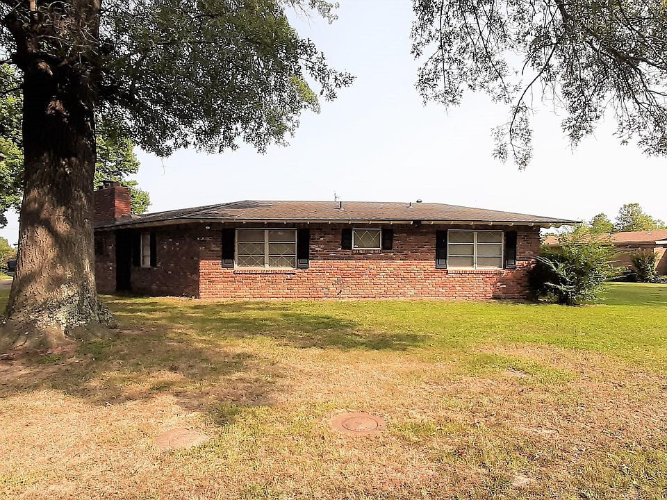 2nd image of 2033 Yale Ave