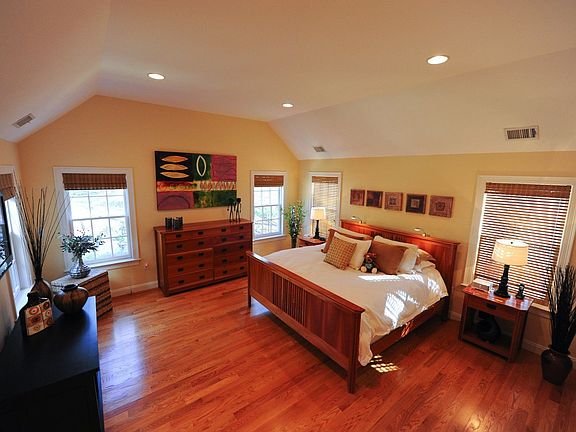 Cathedral ceiling master