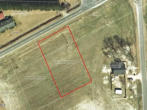 3 E White Pond Rd, Fairmont, NC 28340