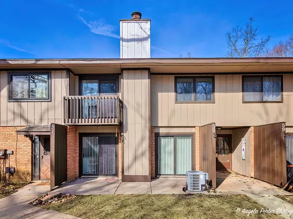 55 Woodhills Bay Rd, Fox Lake, IL 60020