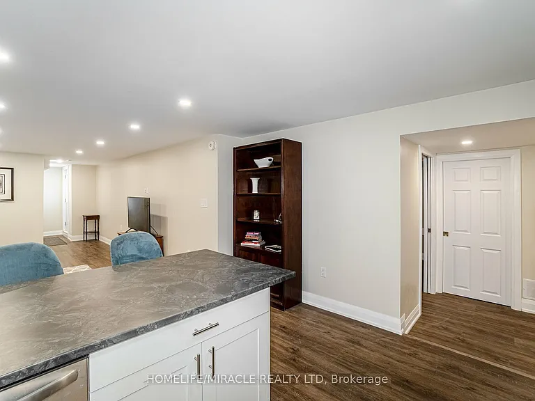 18 Prouse Dr — Photo 9
