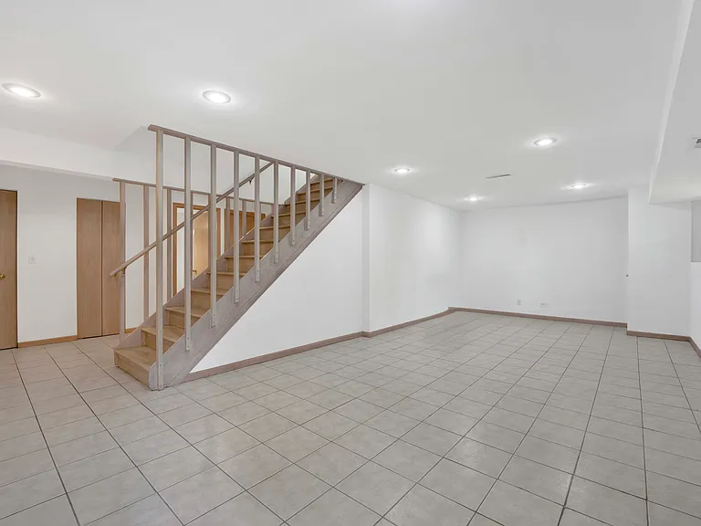 2164 Seaver Ln — Photo 27