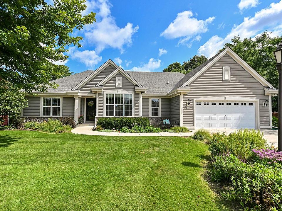 1st image of 1482 Bluebird DRIVE