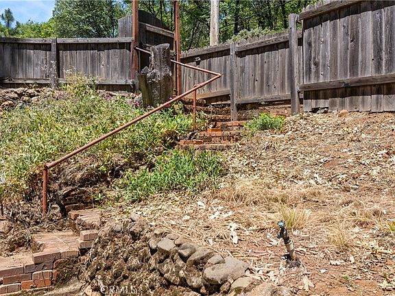 3rd image of 11755 Loch Lomond Rd