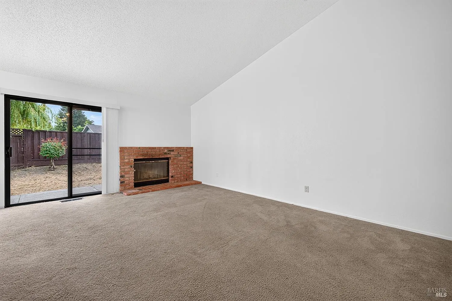 527 Mallory Avenue - Photo 7