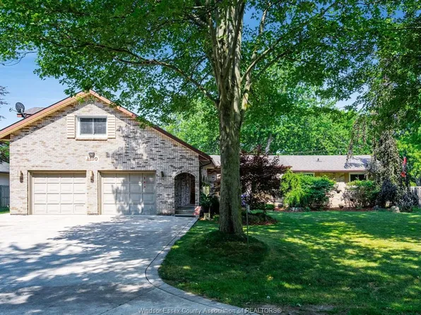 110 Lake Erie Dr, Amherstburg, ON N9V 2Y8
