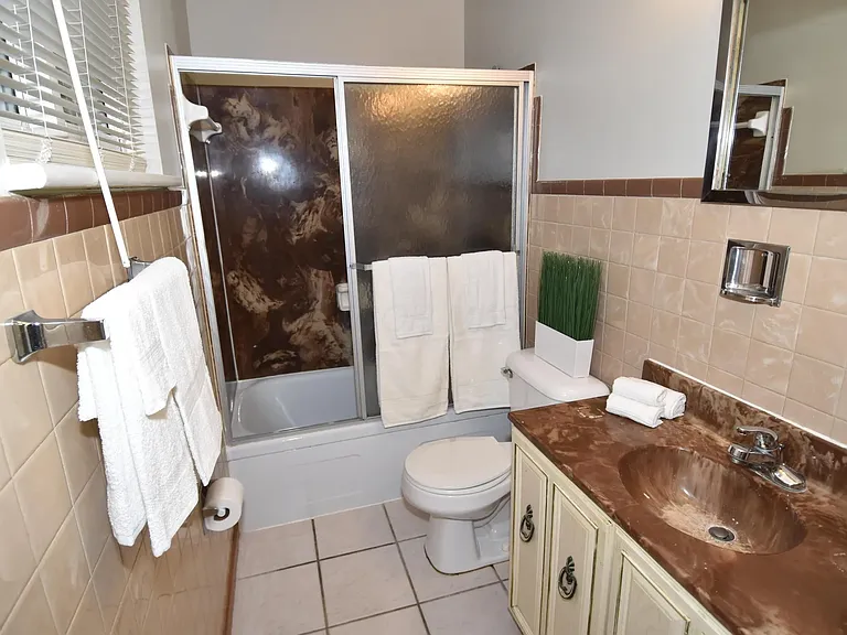 7075 Bartlett Rd — Photo 15