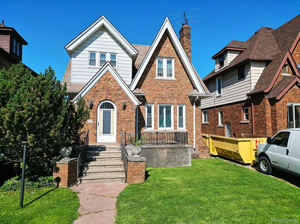 7267 Appoline St, Dearborn, MI 48126