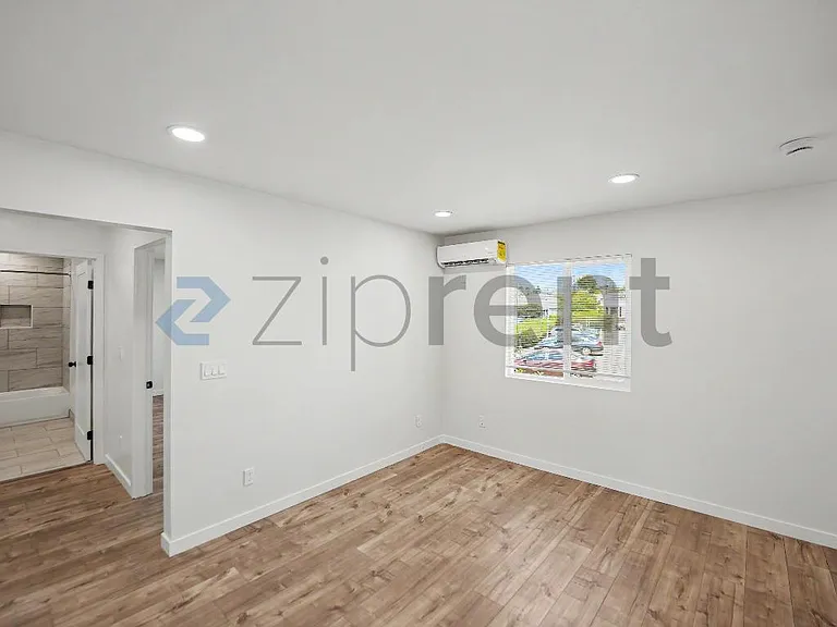 1412 1/2 N Hazard Ave — Photo 4