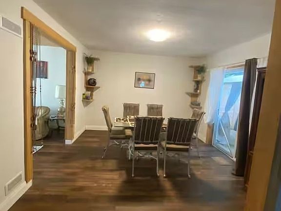 5th image of 68 Bridge St W