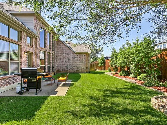 2nd image of 3617 Jennifer Dr