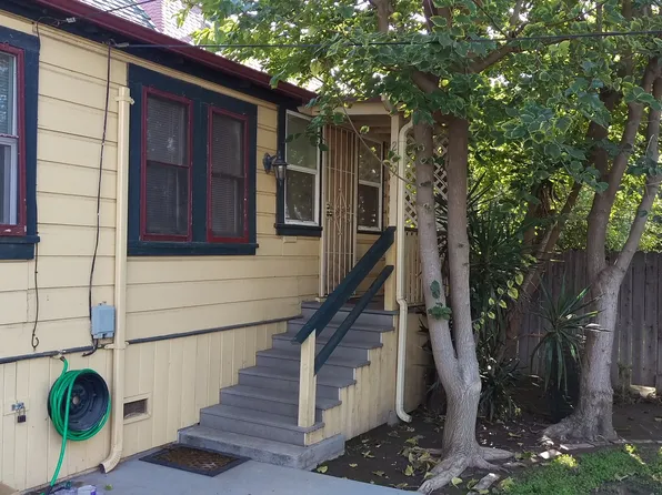 239 E San Joaquin Ave, Tulare, CA 93274