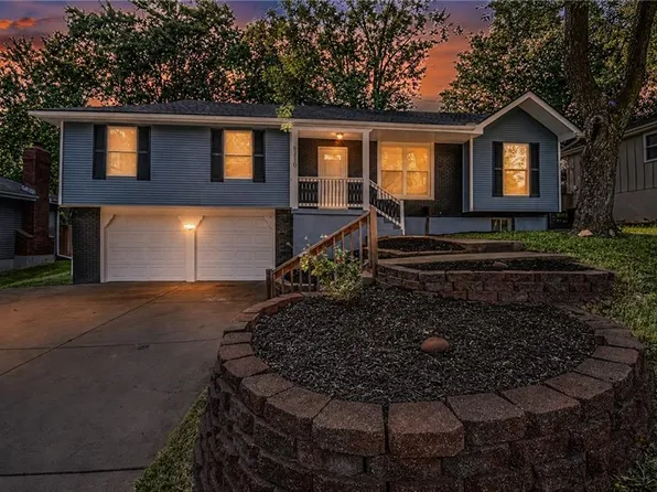 5210 S McCoy St, Independence, MO 64055