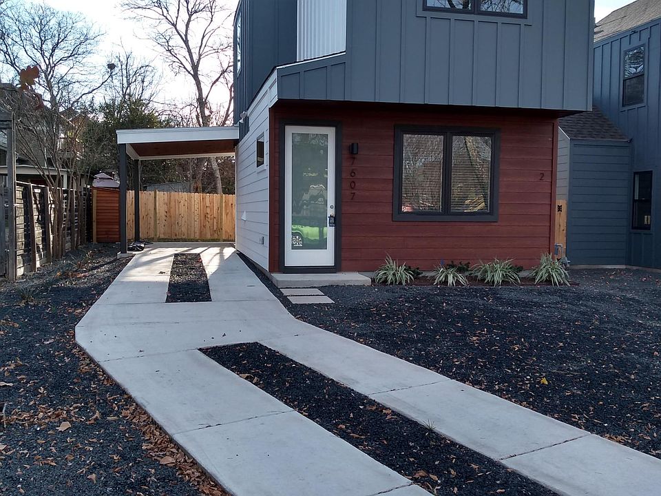 Free-standing townhome