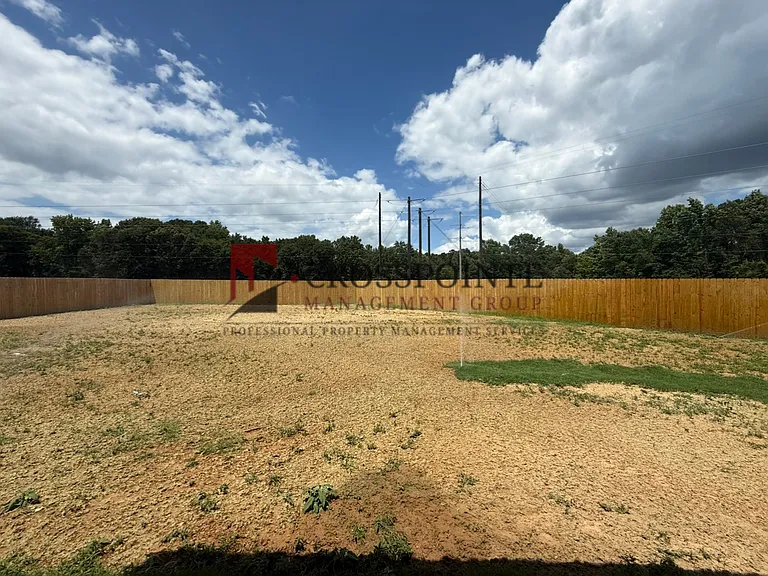 17434 Crossing Cir — Photo 18