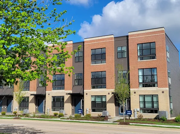 364 Summit Cir, Lombard, IL 60148