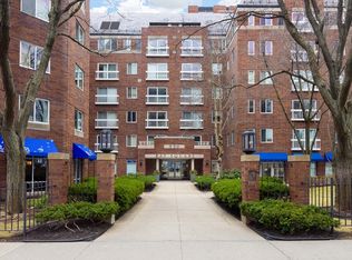 950 Massachusetts Ave APT 217, Cambridge, MA 02139