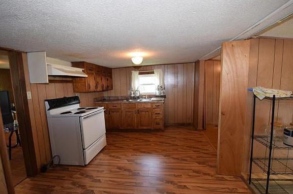 5th image of 1604 E Fairview Ave